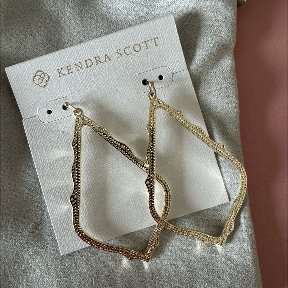 NEW Kendra Scott Sophee Earrings